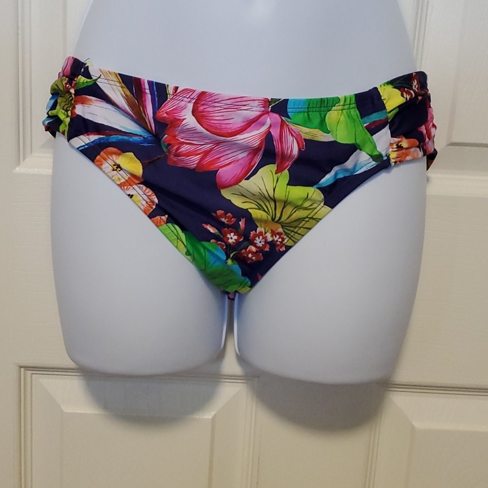 La Blanca bikini bottom size 8 NWOT